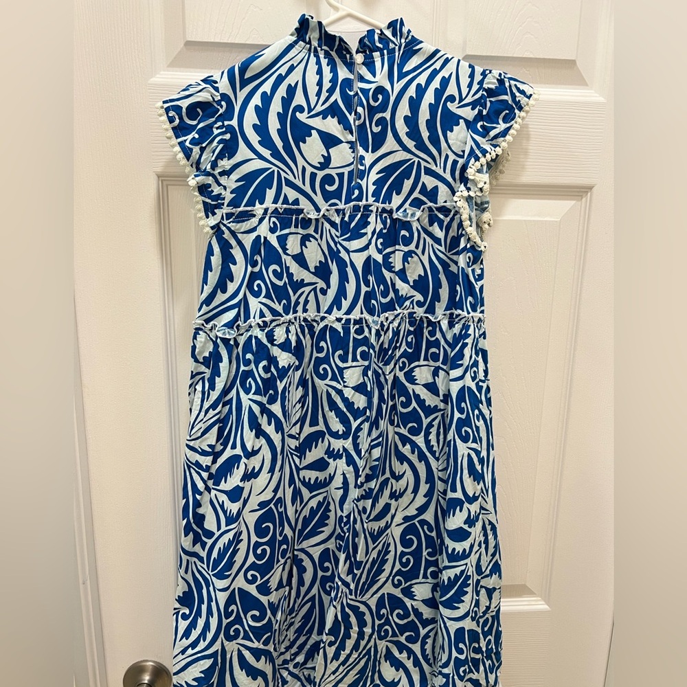 THML XS blue and white dress. Worn once- excellent condition! Smoke free home